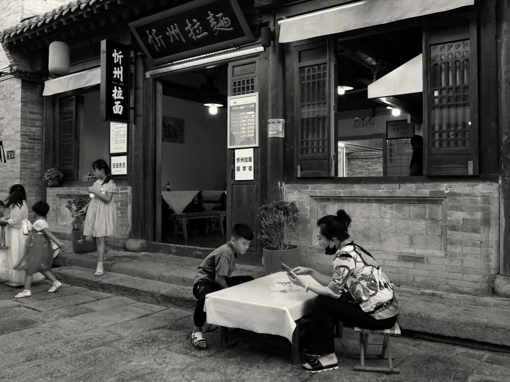 追寻往日的记忆——忻州古城美食一条街掠影